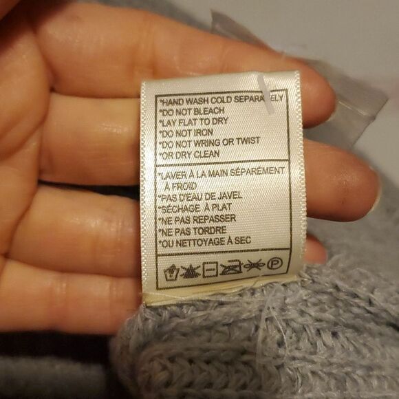 BB Dakota Ladies Gray V Neck Button Up Cardigan Sweater - Ladies Size Small - Picture 7 of 8